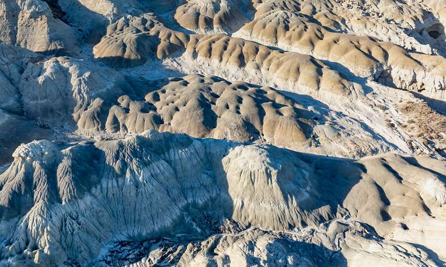 Vista aérea de las lomas modeladas por la erosión