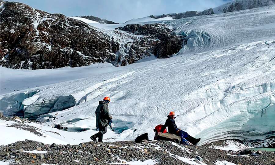 Starting the glacier trek
