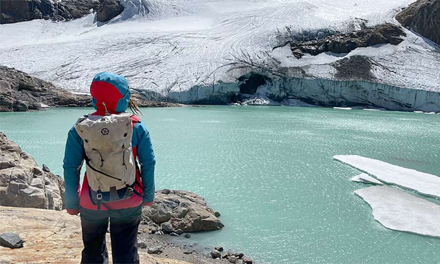 Lagoon and Neumeyer glacier