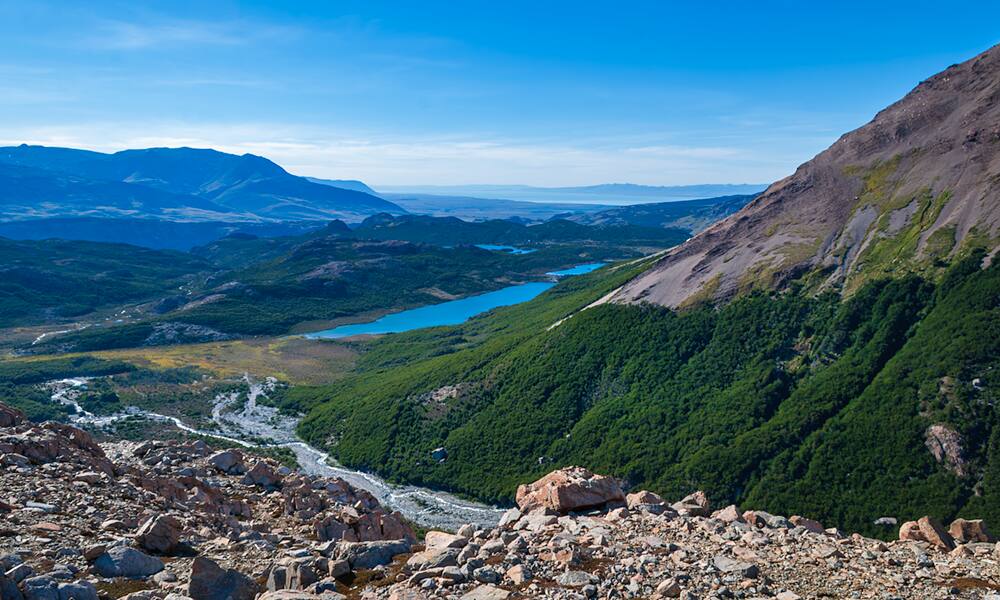 Las lagunas Madre e Hija desde lo alto de la morena