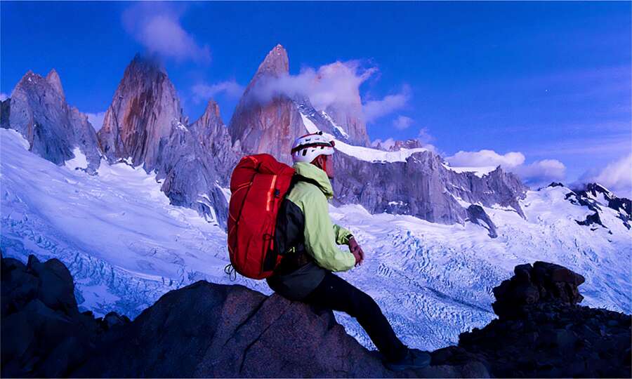 Fotógrafo cerca del Glaciar Grande (Laguna Torre)
